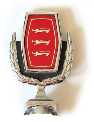 Illustration for article titled This Is Why Many Old Fords Had Badges With Three Cats On Them
